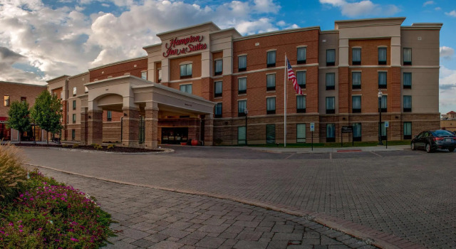 Номер Premium Hampton Inn & Suites Mishawaka/South Bend at Heritage Square