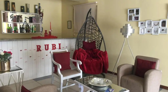 Hotel Rubi, Забронировать Отель Отели Визеу с бассейном, Бассейн