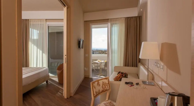 Полулюкс с балконом Hotel Imperiale Rimini & SPA