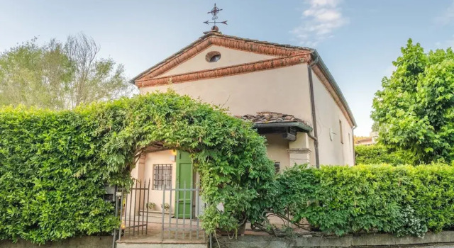 La Chiesetta an Antique Church With Pool, Buchen Sie Villa Lucca Toskana