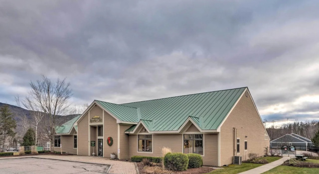 Relaxing Lincoln Condo w/ Fireplace & Shuttle, Réserver Hôtel Lincoln Waterville Valley Resort