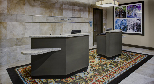 Hampton Inn and Suites Austin University Capitol, Забронировать Отель Остин Greater Austin
