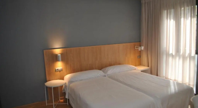 Standard dublă cameră Hostal Universitat Cervera