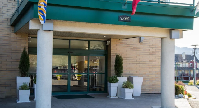 DoubleTree by Hilton West Kelowna, Buchen Sie Hotel West Kelowna 