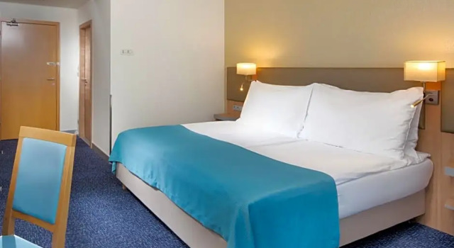 Двухместный номер Standard Sparks Life Jakarta, ARTOTEL Curated
