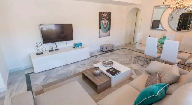 Luxury Penthouse at Dama de Noche, Забронировать Отель Марбелья Коста-дель-Соль, рядом с Художественный музей Ralli