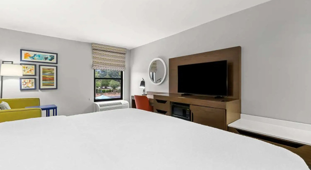 Люкс Hampton Inn Florence Midtown near University of North Alabama