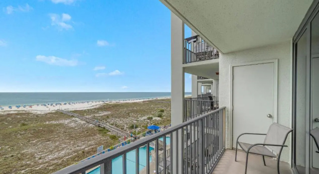 Апартаменты Phoenix VI 6511 - Beachfront Updated Condo!