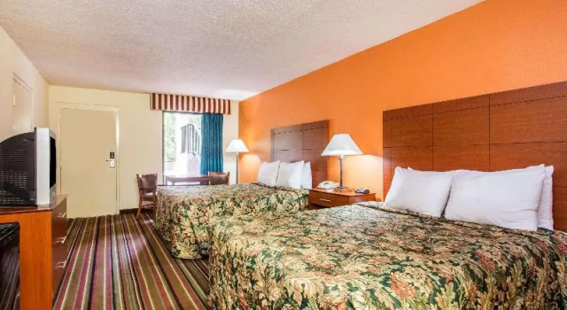 Номер Standard Days Inn by Wyndham Lake City I-10