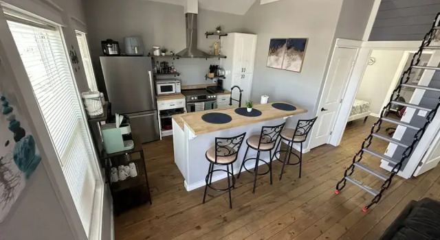 Апартаменты Cozy Seaside Cottage Escape