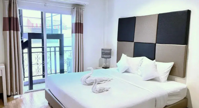 Номер Deluxe Bangkok River Loka Hotel