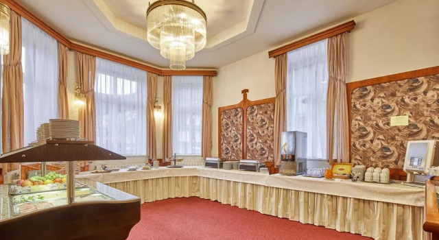 Hotel Hořec, Забронировать Отель Отели Пец под Снежкой с завтраком, Завтраки