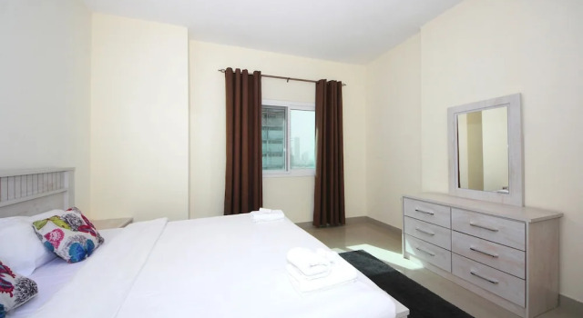 Signature Holiday Home - Red Residence