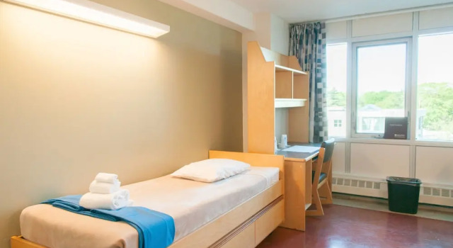 Номер Standard Saint Mary's University Residence Summer Accommodations