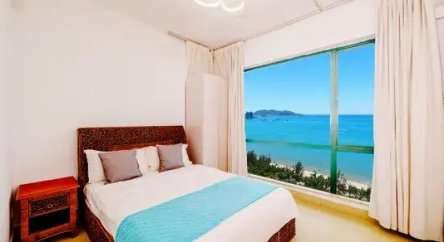 Люкс с 2 комнатами с видом на море Sanya Jinshangdao Seaview Holiday Apartment