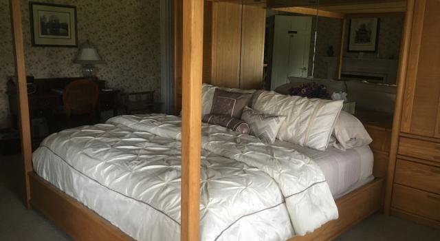 The Speckled Hen Inn B&B, Book Bed and Breakfast Madison Wisconsin