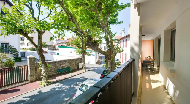 Апартаменты Welkeys - Rue Michelet Apartment