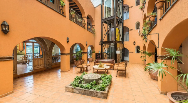 Hotel La Abadia Tradicional