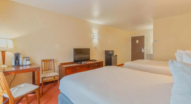 Четырёхместный номер Standard The Monarch Inn