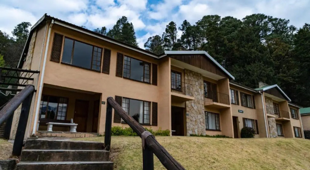 Семейный номер Standard Gooderson Drakensberg Gardens and Golf & Spa Resort