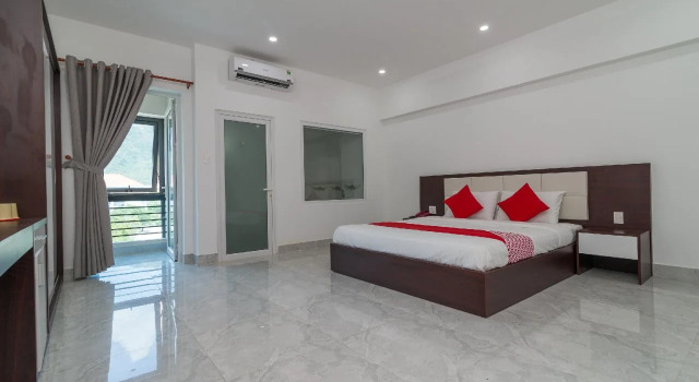 Ruby Hotel By OYO Rooms