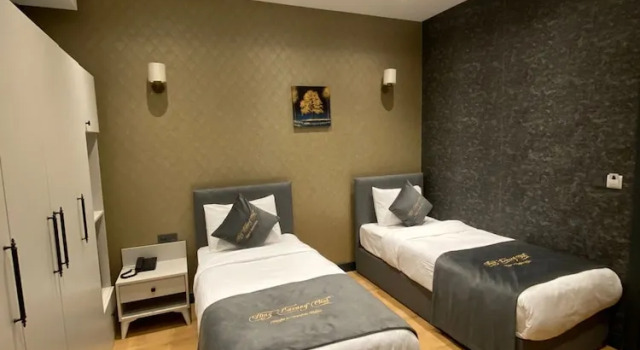 Standardowy dwuosobowy pokój HMZ Luxury Hotel