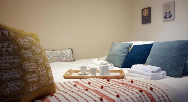 Cliftonmeade by Mia Living 2 bedroom apartment with free parking