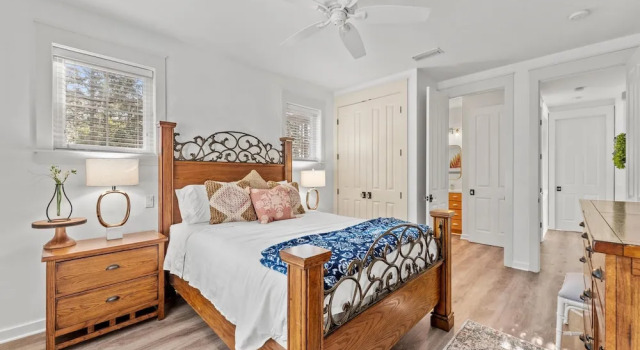1375 Laurel Grove 2G S 3BR 3BA 12, Rezerwuj Hotel Hotele w Emerald Coast z parkingiem, Parking