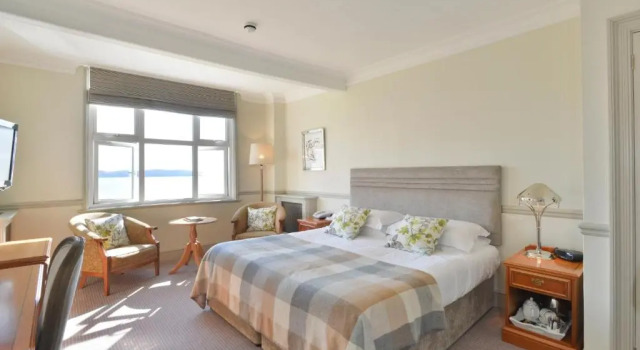 Deniz manzaralı Lüks çift kişilik oda Watersmeet Hotel