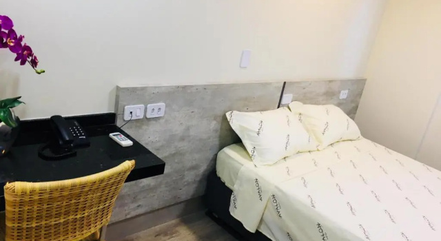 Двухместный номер Standard Hotel Avalon Maringá Econômico