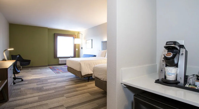 Четырёхместный люкс Holiday Inn Express & Suites - Columbus - Worthington by IHG