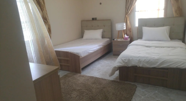 Апартаменты Classic Marshall Hotel Apartments