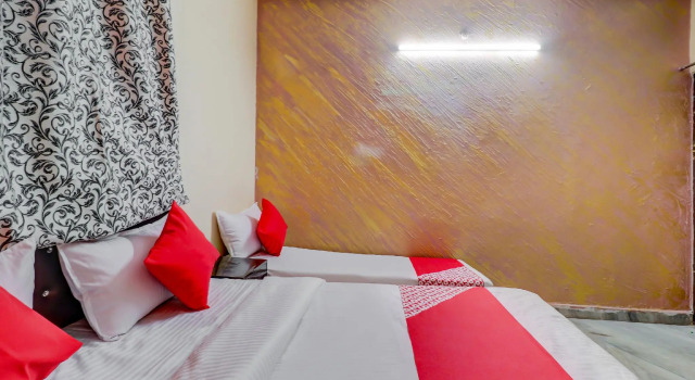 OYO 70573 S K Hotel