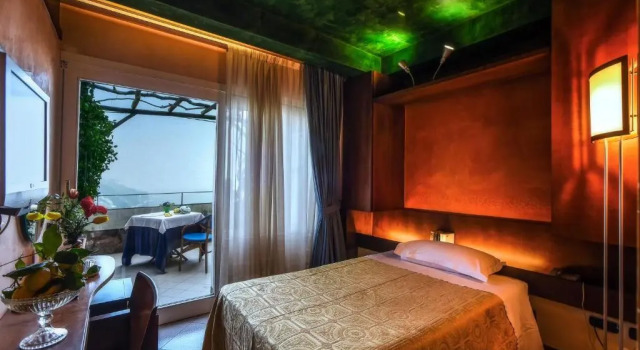Семейный номер Standard с видом на море Hotel Graal
