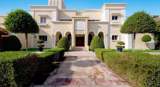 Beautiful 7 Bedrooms Villa A10, Забронировать Вилла Виллы Дубая, Вилла