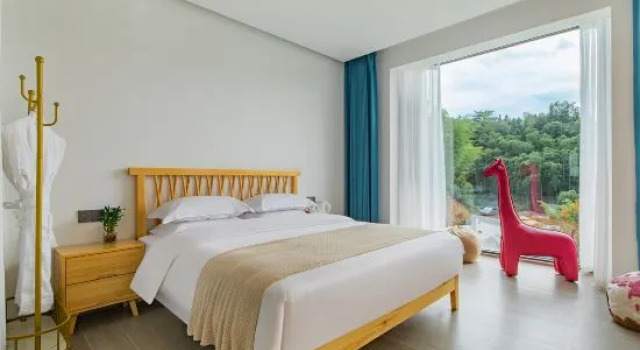 Семейный люкс с видом на горы Anji Youjian Country Resort Homestay