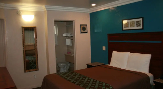Номер Deluxe Civic Center Lodge / Lake Merritt BART