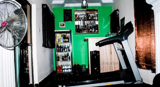 j14 hotel and suites