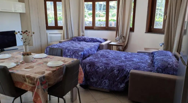 Villa Vulcano, tra l'Etna e il mare, Book Villa Sommerhuse i Etna, Hytte
