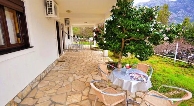 Apartment Step to Kotor bay St-oliv