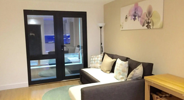 Ilford Tower Apartments, Varaa Huoneisto Asunnot kohteessa Merseyside, Huoneisto