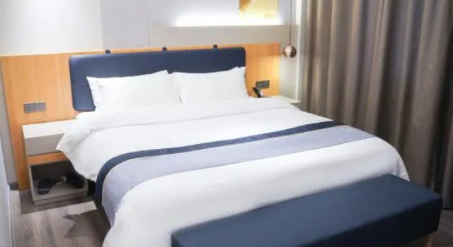 Люкс Homeinn Hotel (Liyang High-Speed Railway Station Wanda Plaza)