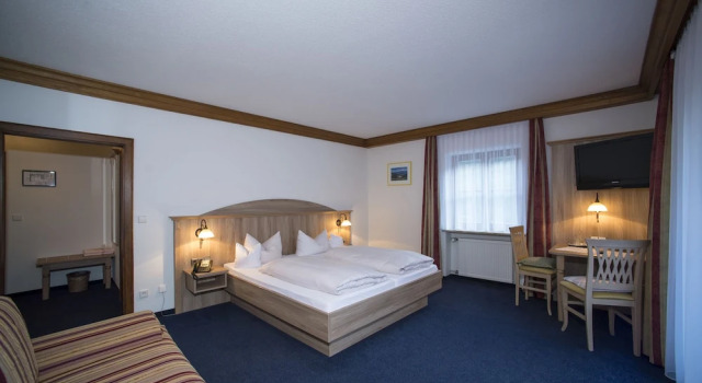 Aktivhotel & Gasthof Schmelz - Wellness und Spa, Book Hotel Inzell Chiemgau
