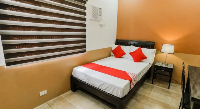 OYO 447 Jill's Residences