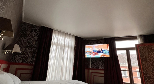 Номер Executive Grand Hôtel de Valenciennes