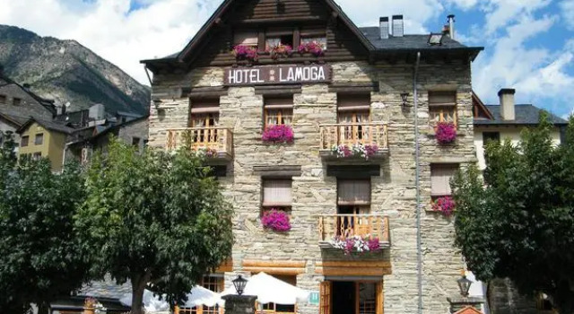 Lamoga, Varaa Hotelli Llavorsi SkiPallars - Port Aine