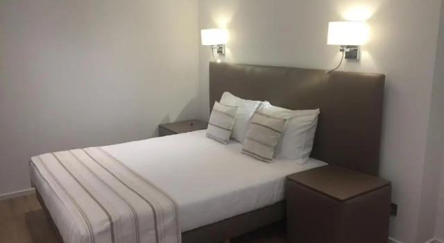Shelter-rooms, Buchen Sie Hotel Halle 