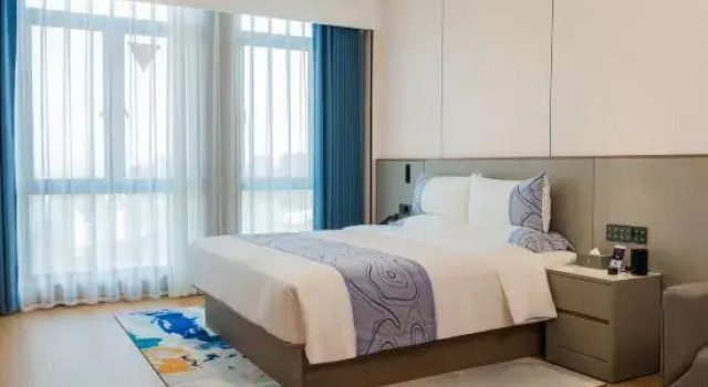 Люкс Deluxe Yeste International Hotel (Xiamen Haicang Maqing Road)
