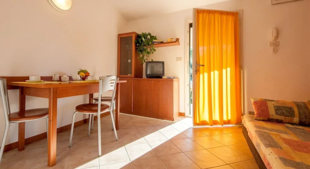 Cozy Apartment With air Conditioning Near the Sea, Boek Appartement Scarlino Toscane