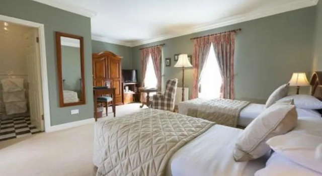 Corofin Country House, Prenota Hotel  